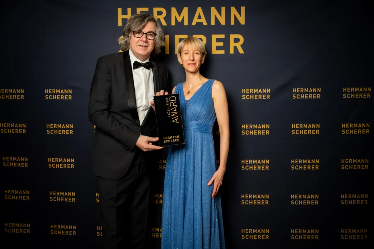 Übergabe Excellence Award (© Justin Bockey )