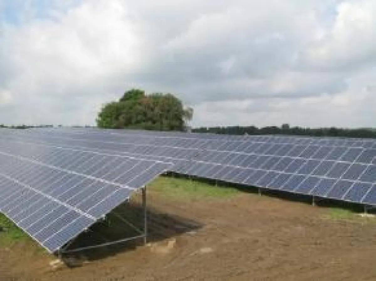 Für das 3 MW Projekt im tschechischen Nasavrky lieferte Evergreen 15.000 ES-A Module.