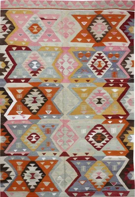 Bild: Meisterwerke orientalischer Webkunst - traditionelle & zeitgenössische Kelims Ausstellung, Berlin 20.2.-11.3.