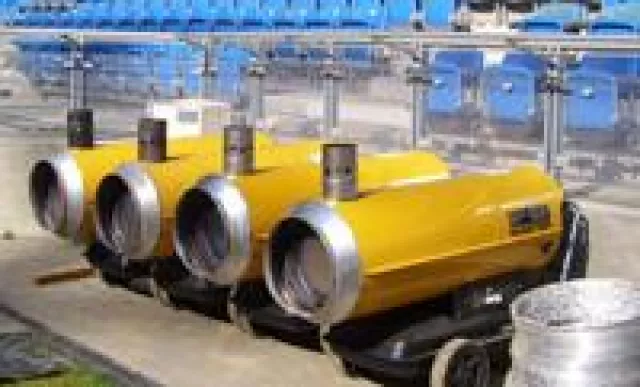 Bild: Heizgeräte von Master im Einsatz für die Red Bull X-Fighters