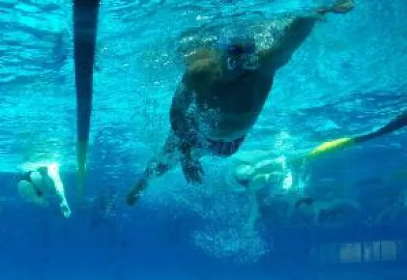 Bild: Viele Schwimmer und Zuschauer beim 24h-Schwimmen erwartet