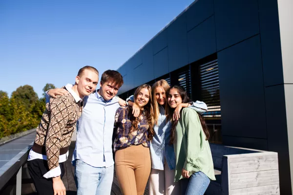 BILDUNGSPARTNERSCHAFT GANT Talent Camp x BRAVERY. Die Bewerbungsphase für 2023 startet jetzt. Bild: BILDUNGSPARTNERSCHAFT GANT Talent Camp x BRAVERY. Die Bewerbungsphase für 2023 startet jetzt.