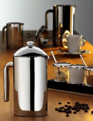 Bild: Doppelwandige Tee- und Kaffeekannen von WMF Hotel für längeren Frischegenuss