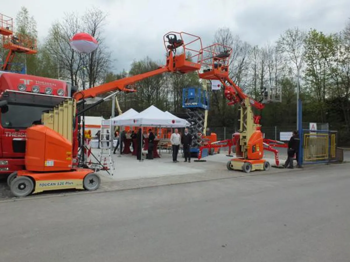 Mit einem Tag der Offenen Tür wurde das neue Theisen-Bühnen-Zentrum Chemnitz eröffnet.?