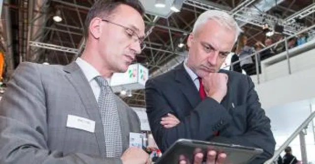 Bild: Wirtschaftsminister Duin besucht X3.Net GmbH auf der MEDICA