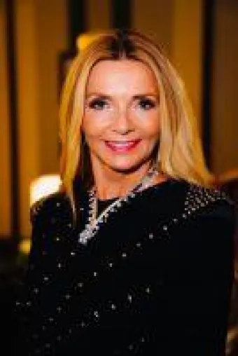 Dr. Marie-Catherine Klarkowski ist neue Chefredakteurin beim Luxus Magazin "LUXURY FIRST" Bild: Dr. Marie-Catherine Klarkowski ist neue Chefredakteurin beim Luxus Magazin "LUXURY FIRST"