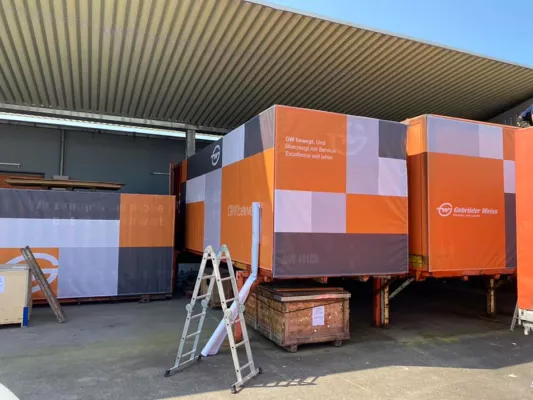 Bild: Containerplanen 