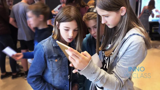 Bild: World of VR stellt erste curricular orientierte Augmented Reality App für den Schulunterricht vor