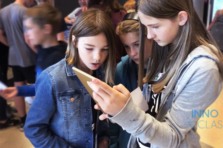 Bild: World of VR stellt erste curricular orientierte Augmented Reality App für den Schulunterricht vor
