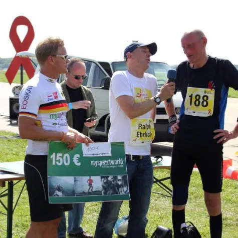 Bild: mysportworld ist Sponsor des Benefizlaufes „Life Run 2012“