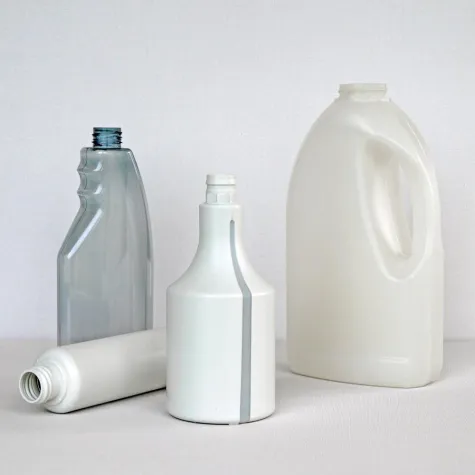 Bild: Umweltfreundliche Kunststoffflaschen aus Recyclat