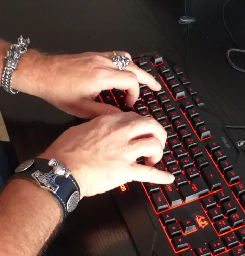 Bild: ritter magic typing®.de: Der Ritter tippt jetzt im Homeoffice - 10-Finger-Computerschreiben als Web Seminar!