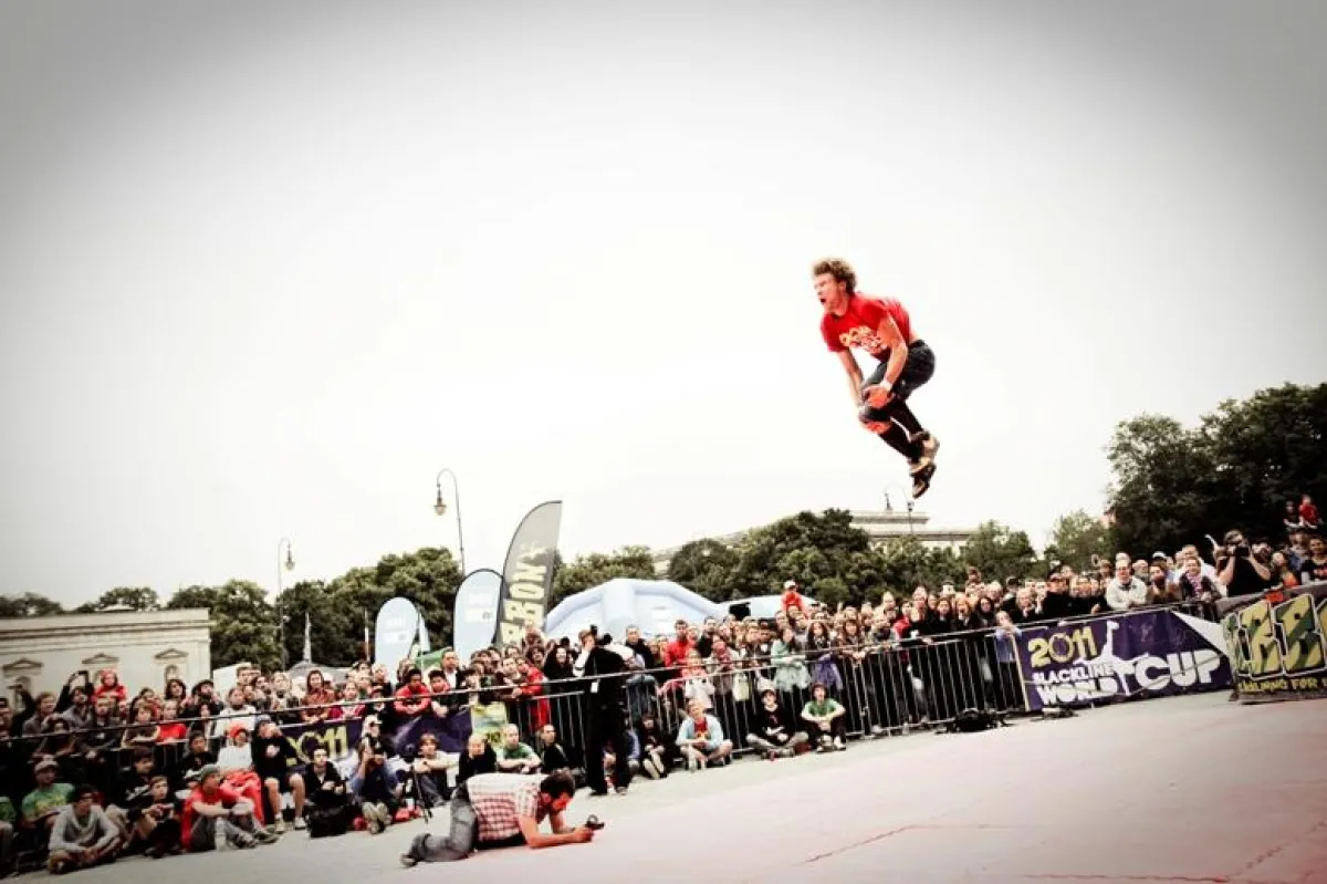 Andy Lewis, USA beim Slackline WorldCup 2011 in München