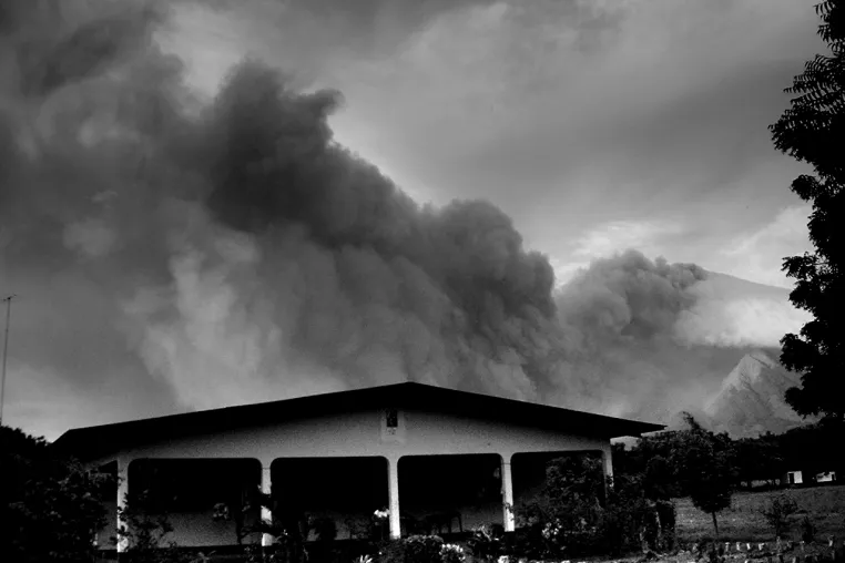 Bild: Vulkanausbruch bedroht Kinderdorf in Nicaragua - 350 Kinder und Betreuer müssen schnellst möglich in Sicherheit gebracht werden. Kinderhilfswerk bittet dringend um Spenden für Zelte, Betten und Ess