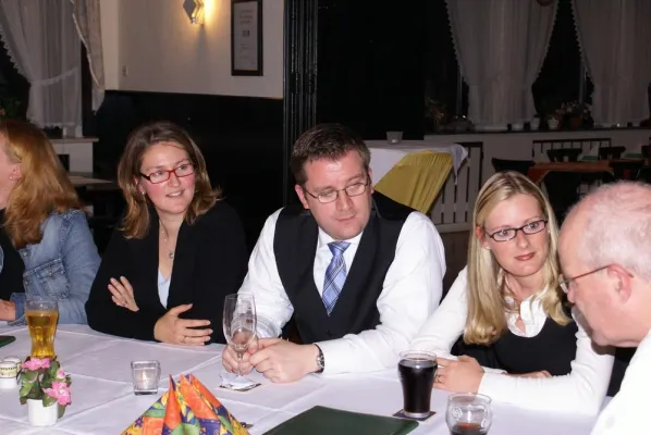 Bild: Wieder großes Hallo beim diesjährigen Absolvententreffen der VWA