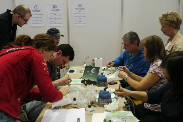 Bild: Airbrush auf der Modell-Hobby-Spiel 2011 - Ausstellung, Workshops und „Airbrush-Beratung für Modellbauer“