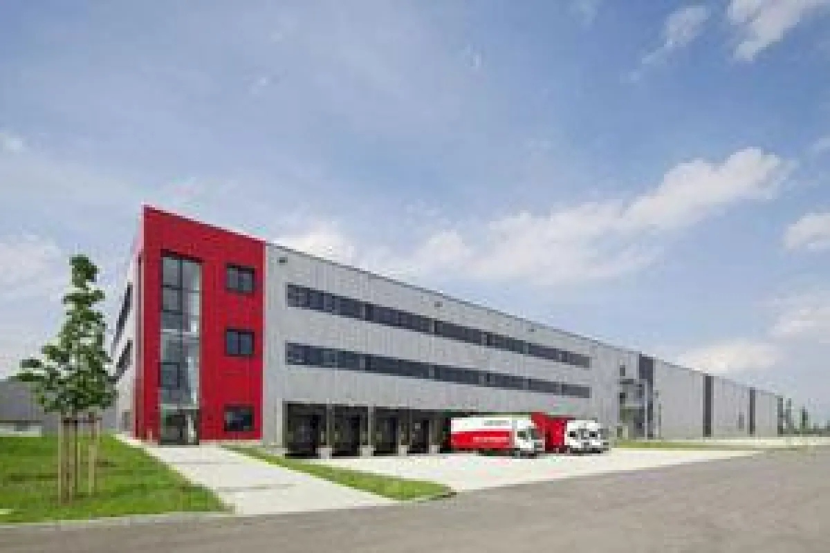 Die neue Logistikhalle von Ratioform.