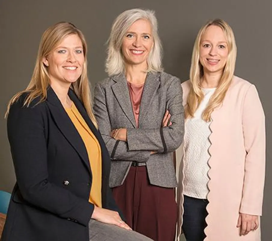 Von links nach rechts: Jannika Plaas, Madeleine Weiss, Lisa Köhler. © HAJOK Design