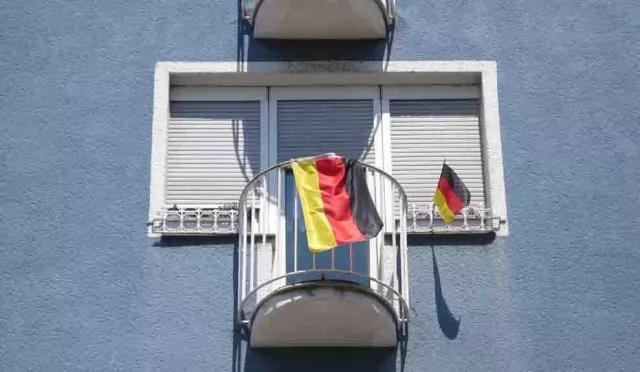 Bild: Der Fotograf Thomas Kutschker sammelt Ansichten zum Umgang der Deutschen mit ihrer Nationalflagge