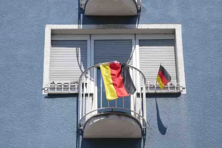 Bild: Der Fotograf Thomas Kutschker sammelt Ansichten zum Umgang der Deutschen mit ihrer Nationalflagge