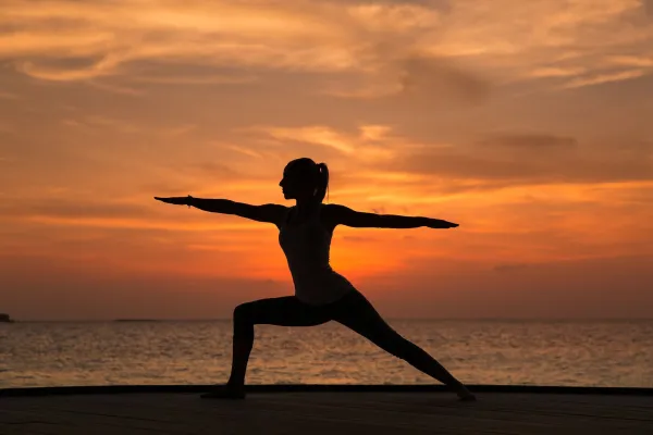 Bild: Entspannungs-Marathon zum Weltyogatag:  im Kandima Maldives gibt es am 21. Juni gratis Yoga-Non-Stop