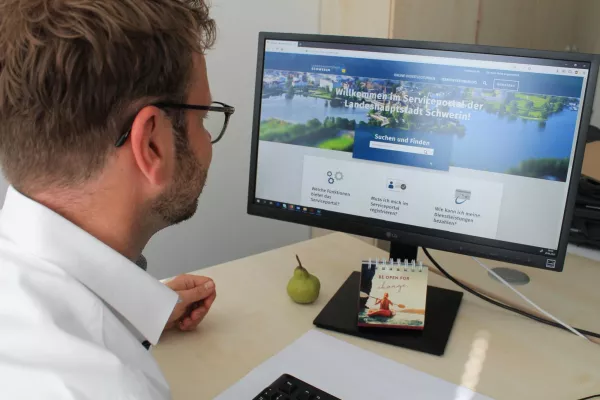 Bild: Digitale Verwaltung - Landeshauptstadt Schwerin setzt auf Innovatives Serviceportal OpenR@thaus