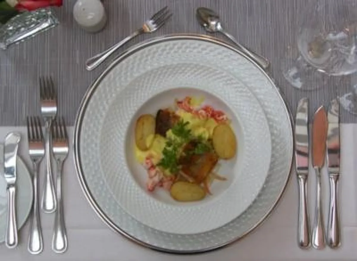 Exklusives Weihnachtsgeschenk: Dinner auf original Ludwigsburger Porzellan im nestor Hotel Ludwigsburg