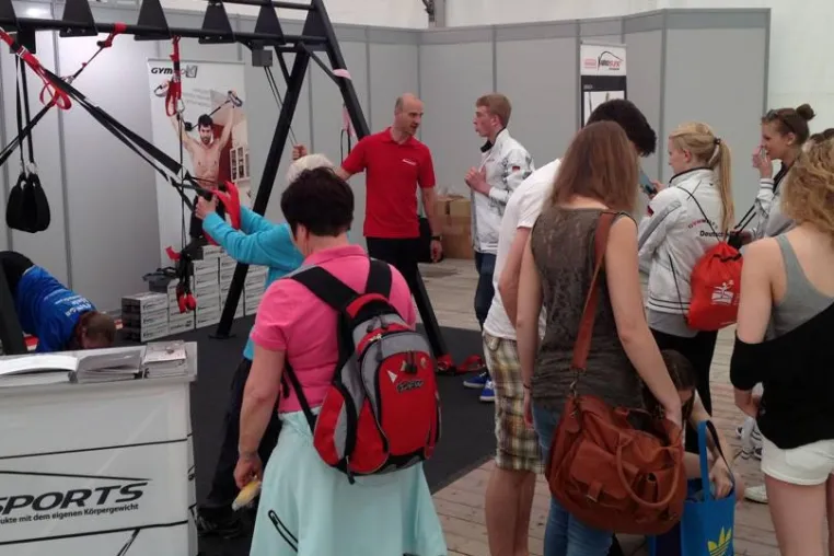 Bild: Turnen und Slingtraining, eine hervorragende Kombination! Variosports auf dem Turnfest 2013 in Mannheim