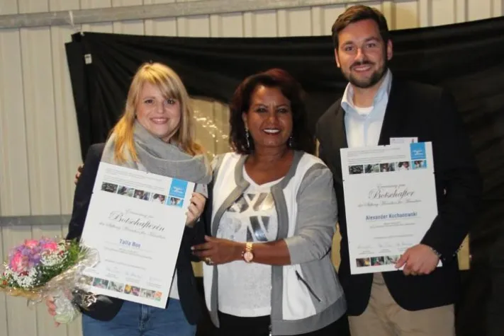 Bild: Talia Bos und Alexander Kochanowski sind neue Botschafter von Menschen für Menschen