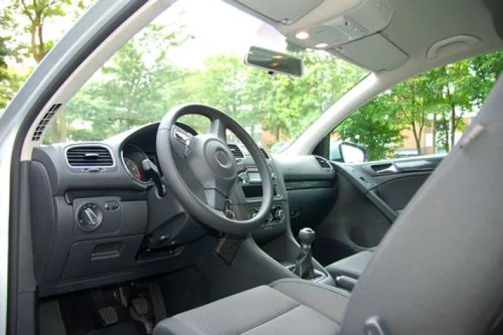 Bild: Der Frühling steht vor der Tür – ist das Auto frühlingsfit?