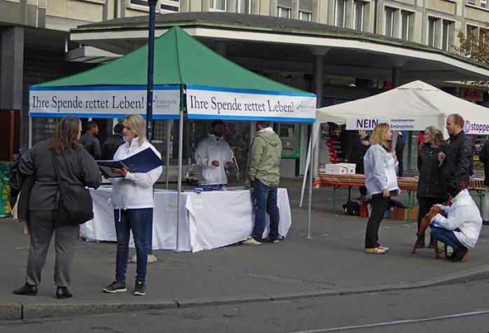 Bild: Fiktive Spendensammlung für Tierversuchslabor