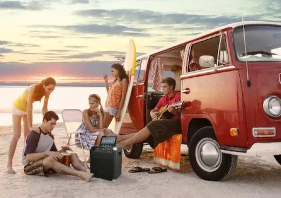 Start in die Soundsaison 2013: ION Audio präsentiert mobile Outdoor-Soundsysteme mit Bluetooth® Musikempfang Bild: Start in die Soundsaison 2013: ION Audio präsentiert mobile Outdoor-Soundsysteme mit Bluetooth® Musikempfang