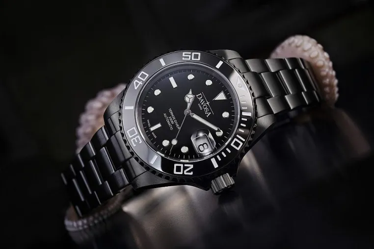 Bild: DAVOSA Black Ternos: Comeback in Black - mit Keramik und diamantähnlichem Karbon
