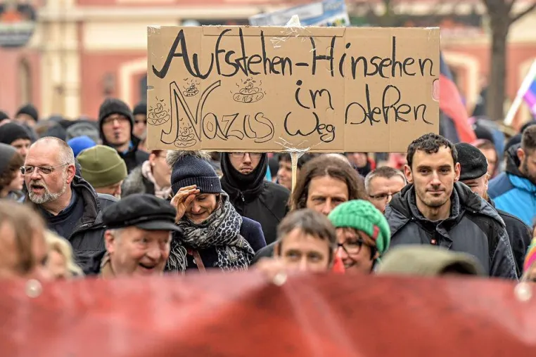 Den Nazis das Essen vermiesen! - patriotisches Grillfest der NPD im Ramsteiner Stadtteil Miesenbach Bild: Den Nazis das Essen vermiesen! - patriotisches Grillfest der NPD im Ramsteiner Stadtteil Miesenbach