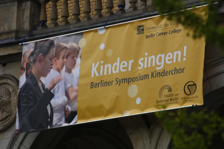 Bild: 550 Jahre Staats- und Domchor Berlin: 6. Berliner Symposium Kinderchor 2015 am UdK Berlin Career College
