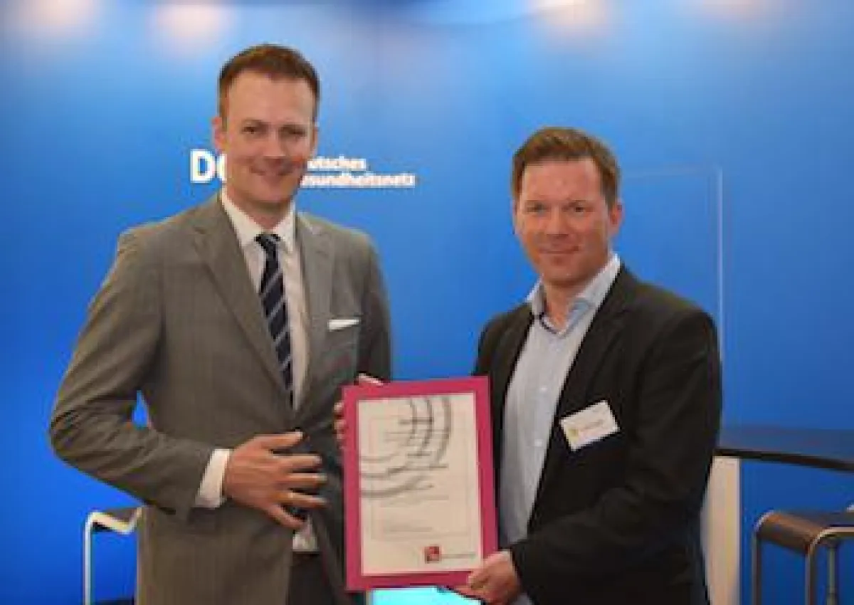 KVTG-Geschäftsführer Dr. Florian Fuhrmann (l.) und DGN-Geschäftsführer Frank Löber (r.)