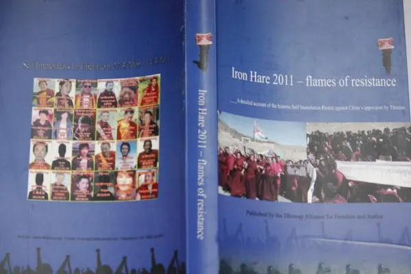 Neuer Report über das Geschehen in Tibet: Das Jahr des „Eisen-Hasen“ 2011 - „Flammen des Widerstands“ Bild: Neuer Report über das Geschehen in Tibet: Das Jahr des „Eisen-Hasen“ 2011 - „Flammen des Widerstands“