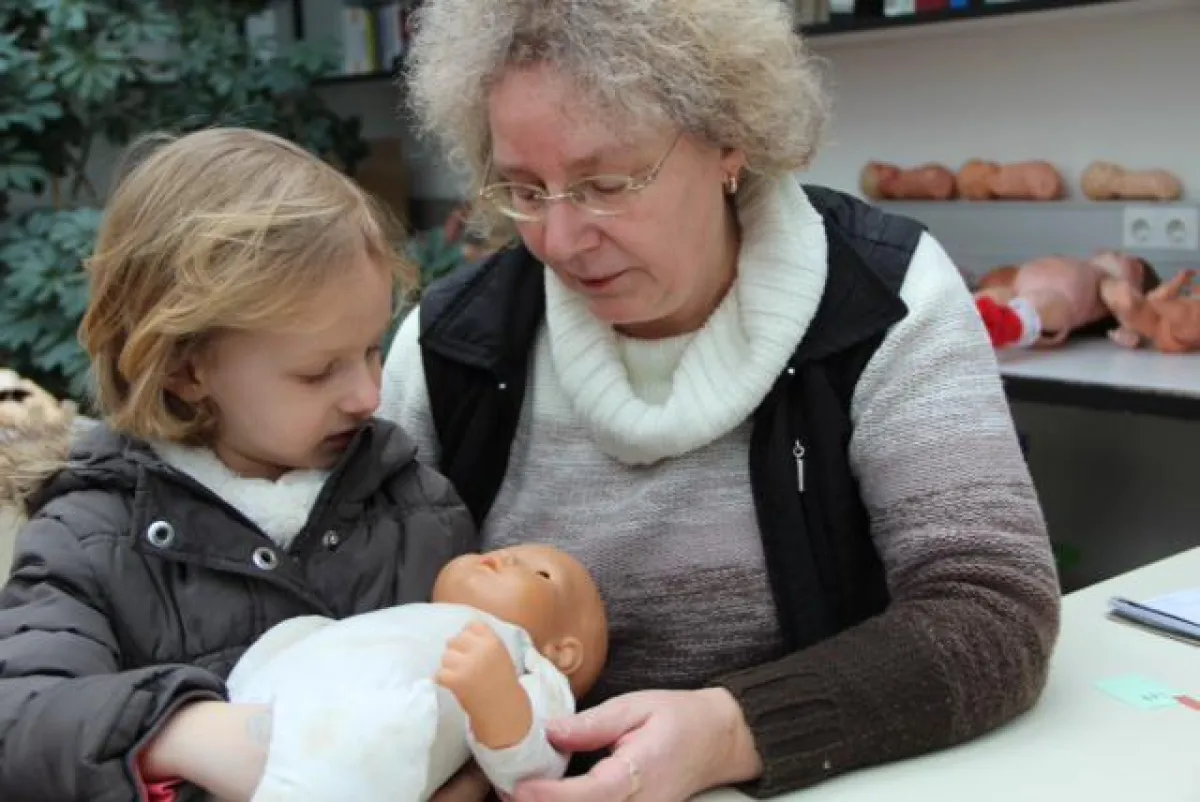 Puppen & Bärendoktorin Ute Geier
