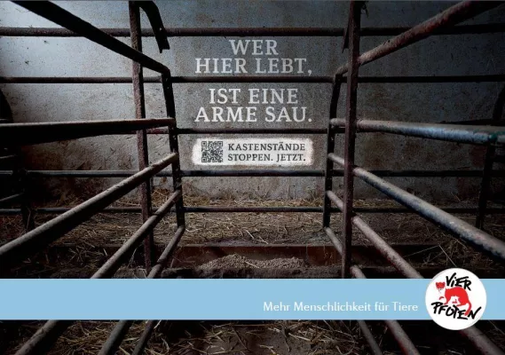 Bild: „Wer hier lebt, ist eine arme Sau“ / VIER PFOTEN veröffentlicht neues Kampagnen-Motiv
