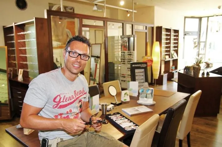 Bild: Für den vollen „Durchblick“: Netzoptiker.de bietet zu unschlagbar günstigen Preisen Qualitätsbrillen und mehr