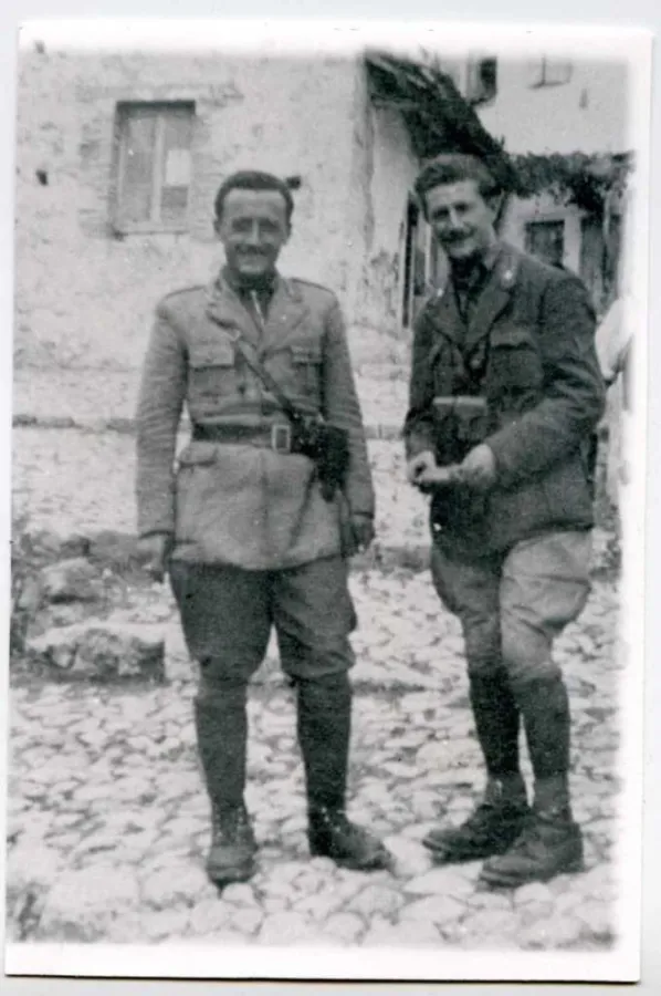 Michele Montagano mit einem Kameraden, Dezember 1941