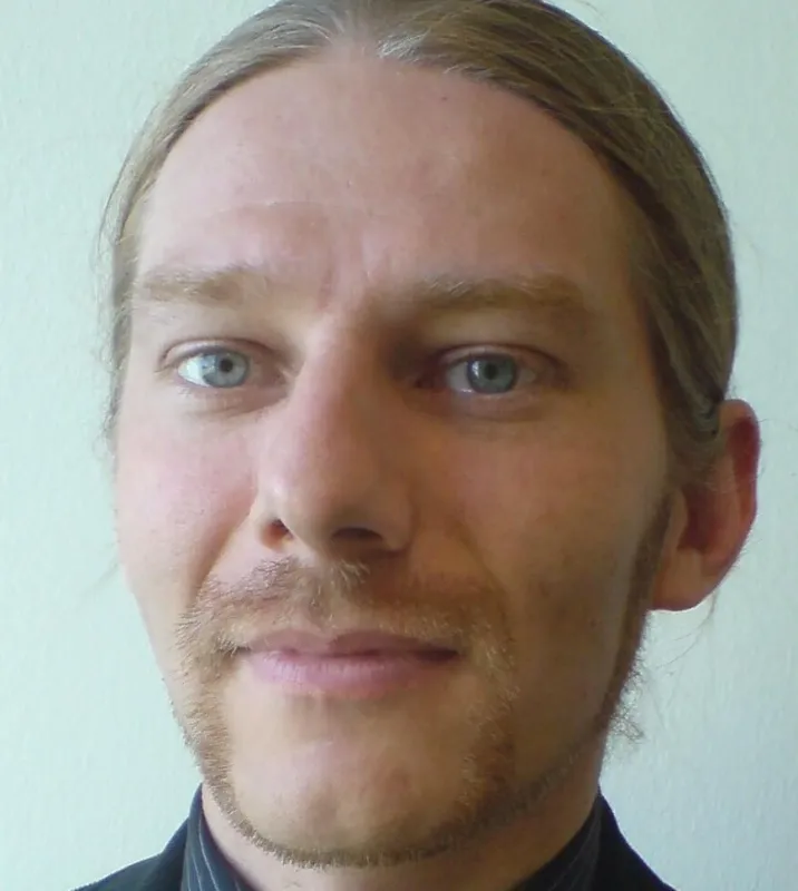 Dr. Marcus Meyerhöfer, technischer Projektleiter bei dialo.de freut sich, als Partner des Forschungsvorhabens mit dabei zu sein.