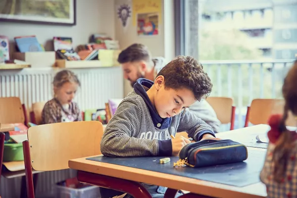 Bild: Gesunde Ernährung und Schulförderung für Kinder: Zespri™ unterstützt die Hamburger ARCHE