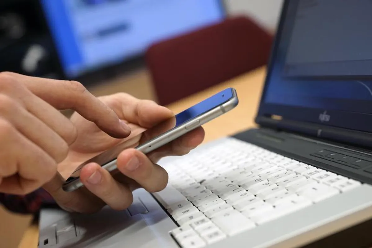 Was bringt der Einsatz von Smartphones im Mathematikunterricht? Diese Fragen diskutieren Mathematik-Didaktiker an der Uni Jena. (Foto: Jan-Peter Kasper/FSU)
