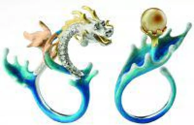Bild: Rikscha und Löwentanz in edlem Gold - die 19. Hong Kong Jewellery Design Competition