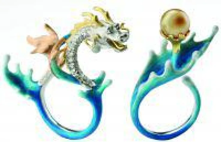 Bild: Rikscha und Löwentanz in edlem Gold - die 19. Hong Kong Jewellery Design Competition