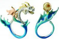 Rikscha und Löwentanz in edlem Gold - die 19. Hong Kong Jewellery Design Competition Bild: Rikscha und Löwentanz in edlem Gold - die 19. Hong Kong Jewellery Design Competition