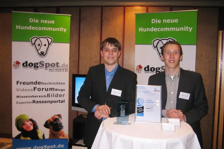 Bild: dogSpot.de – Die Hunde-Community erhält Auszeichnung beim CyberChampion Wettbewerb 2007