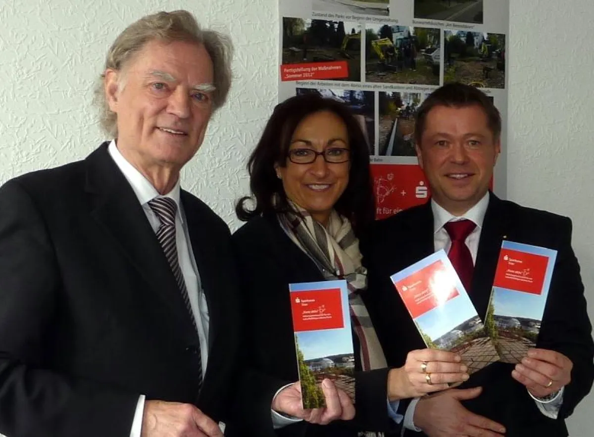 v.l. Kreisbeigeordneter Manfred Wischnewski, Hiltrud Zock, Jürgen Guckeisen