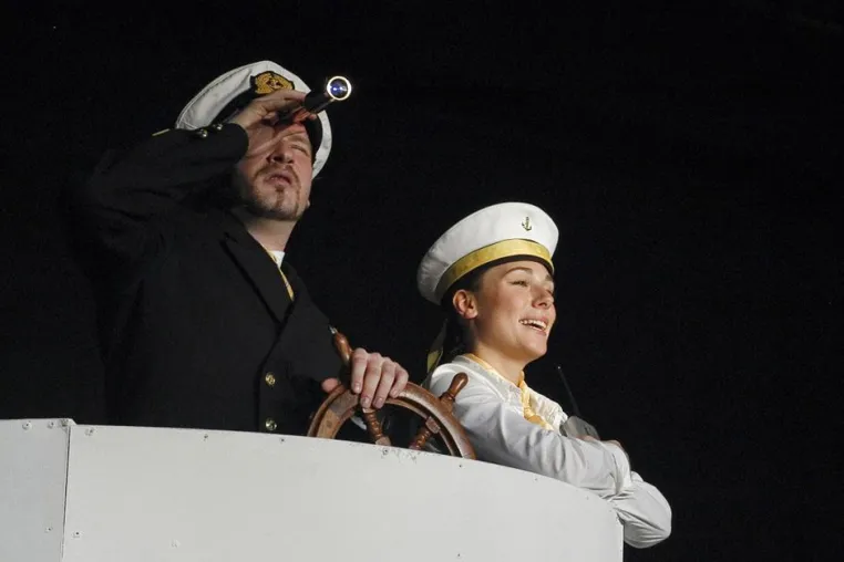 Der Krise die Zähne zeigen - Scharlatan theater eröffnet neue Wege zum Erfolg in der Krise Bild: Der Krise die Zähne zeigen - Scharlatan theater eröffnet neue Wege zum Erfolg in der Krise
